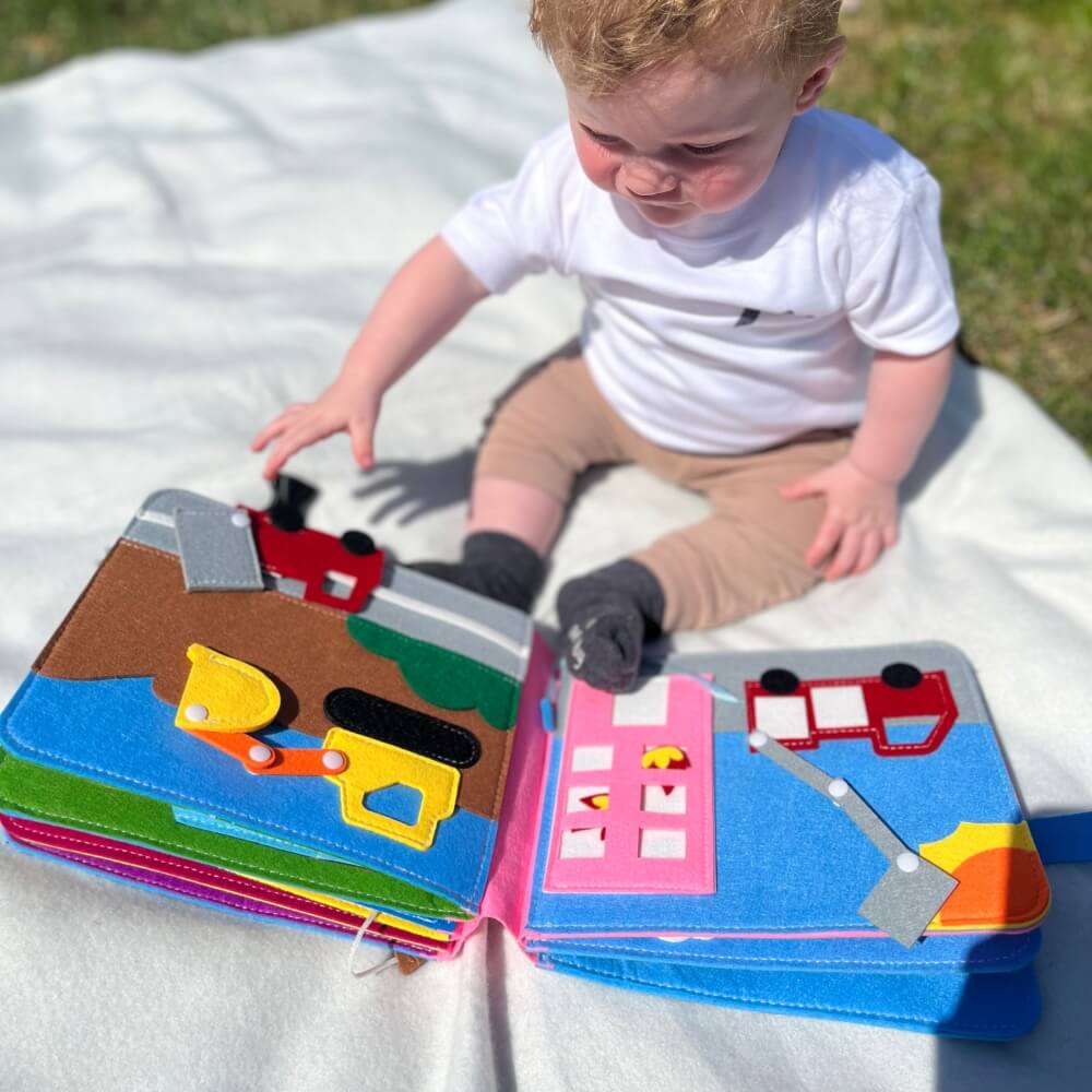 Montessori Felt Activity Book for Toddlers – 16 Interactive Stories to Promote Fine Motor Skills and Imaginative Play-4